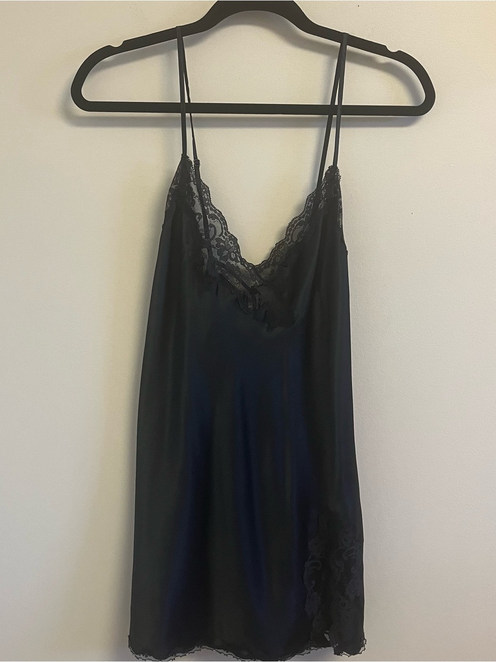 Vintage Victoria’s Secret Black Lace Trim Chemise Slip Dress Size Large
